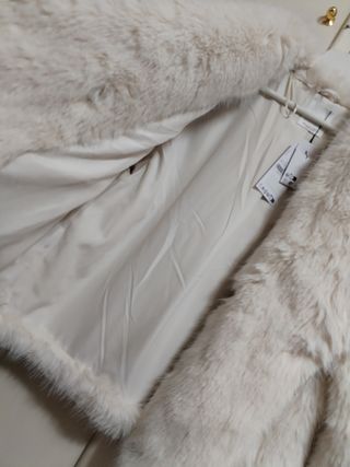 Cazadora corta efecto pelo