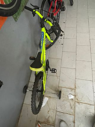 Bicicleta Infantil Neón completamente nueva