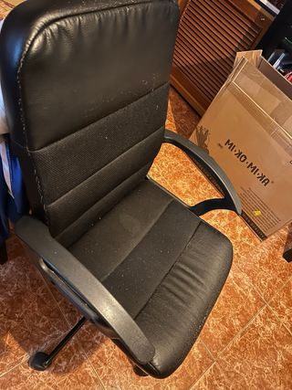 Silla de escritorio negra