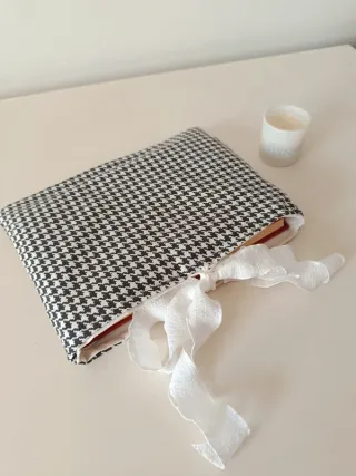 Funda libro pata de gallo