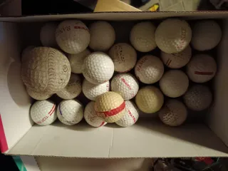 Vari oggetti da collezione