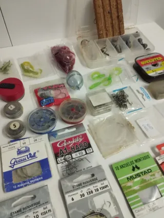 ✅ COSAS DE PESCA, ANZUELOS, PLOMOS, ETC...