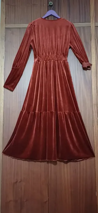 VESTIDO LARGO  TERCIOPELO ESCOTE EN V PRONUNCIADO