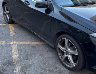 Neumáticos 225/40 R18 con llantas aluminio