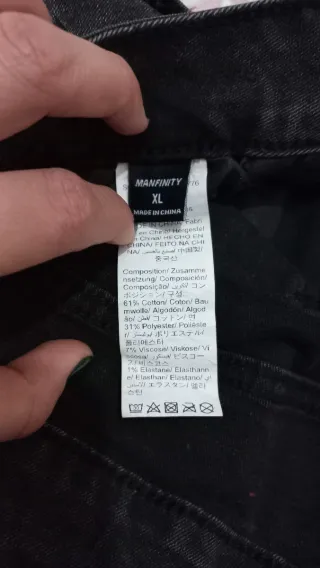 Pantalón corto Roto Talla L