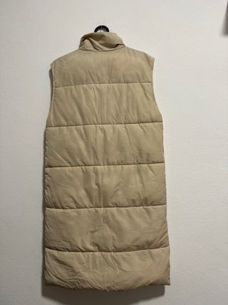 Chaleco largo acolchado Desires beige