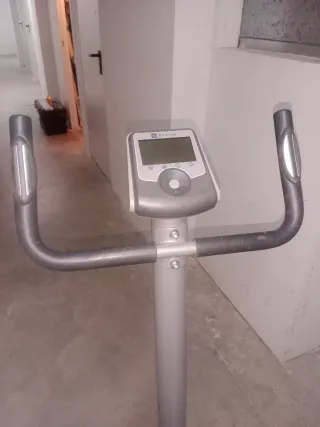 Bicicleta estática con programas