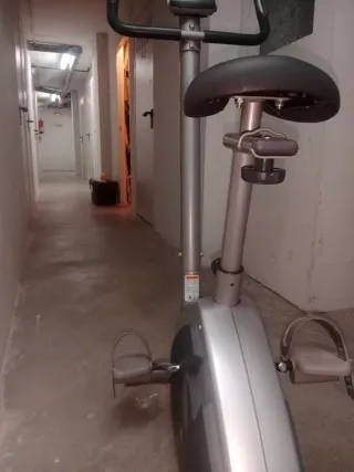 Bicicleta estática con programas