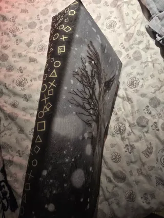 Funda PS5 Resident Evil 8 Village