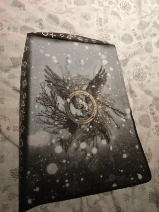 Funda PS5 Resident Evil 8 Village