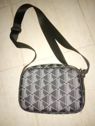 Bolso bandolera Lacoste negro