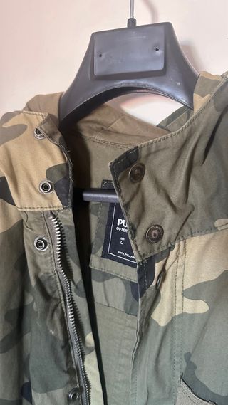 Parka militar Pull&Bear verde Talla M