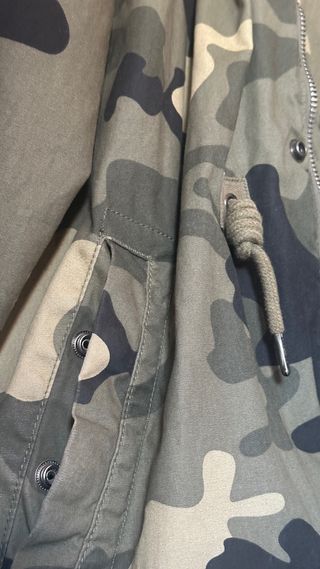 Parka militar Pull&Bear verde Talla M