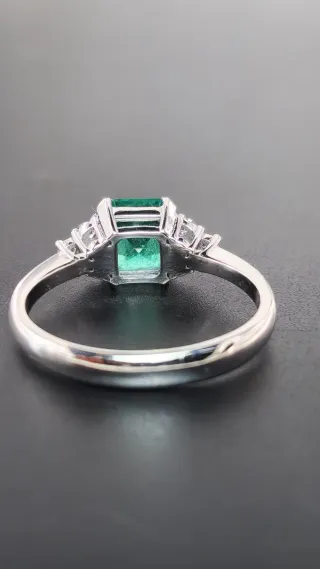 Anello donna in Oro 9kt Smeraldo Naturale 1.80 ct