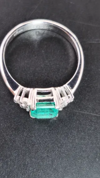 Anello donna in Oro 9kt Smeraldo Naturale 1.80 ct