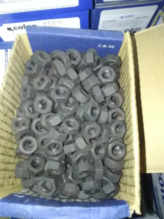 300x Dadi DIN 934 C-8 M-10 NERO