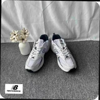 New Balance 530 Gris y Blanco