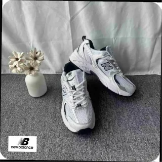 New Balance 530 Gris y Blanco