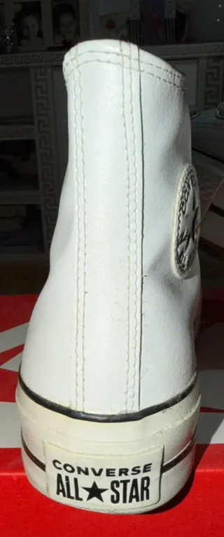 Zapatillas Converse All Star Piel Blancas.