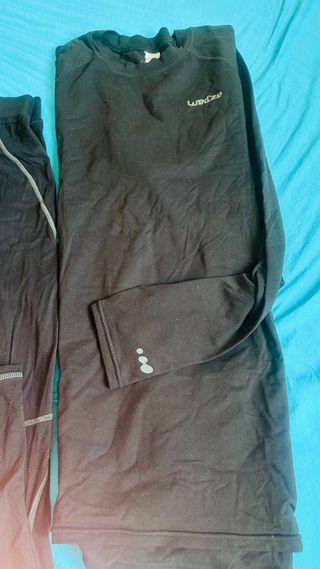 Camiseta y Pantalón térmica Quechua Talla M
