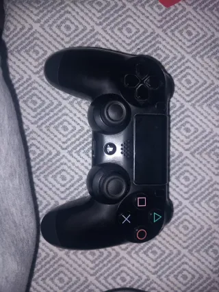 Mando PS4 Pro + Cables