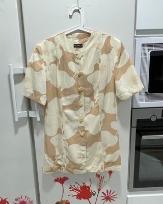 Conjunto de chaqueta y falda. talla 46