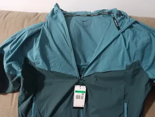 Chaqueta Nike Windrunner Hombre Impossibly Light
