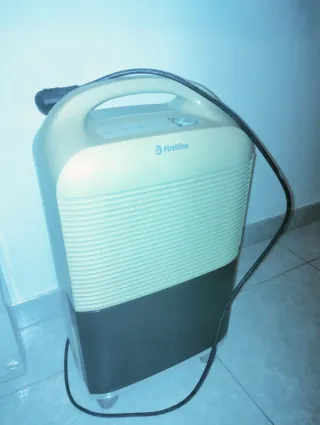 Deshumidificador Firstline 10 litros