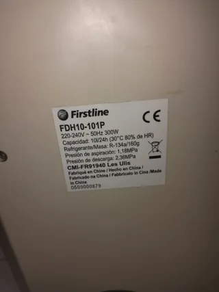 Deshumidificador Firstline 10 litros