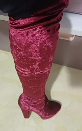 Botas altas burdeos terciopelo