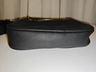 Bolso Guess Negro Correa Ajustable