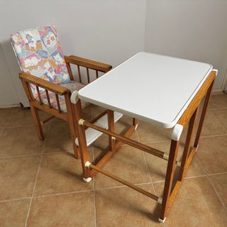 Trona de madera de pino