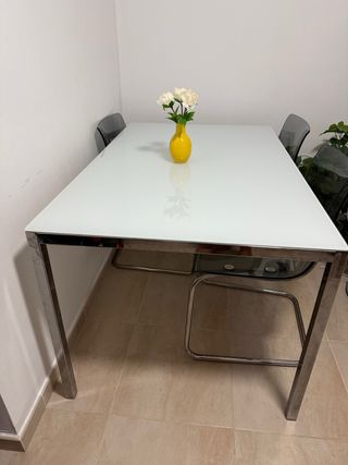 Mesa Comedor Cristal y Metal