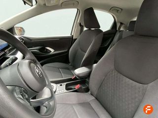 Toyota Yaris 1.5 120H Business Plus