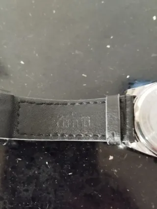 Reloj Lotus Negro y Plateado