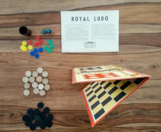 2 Juegos de mesa / Ludo + Damas / Antigüedad