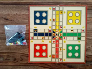 2 Juegos de mesa / Ludo + Damas / Antigüedad