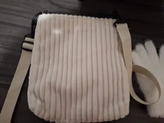 Conjunto Bolso Bandolera y Guantes