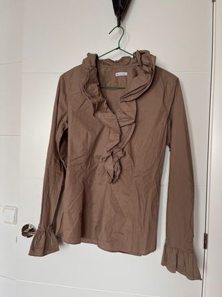 Camisa Robert Friedman volantes marrón talla L.