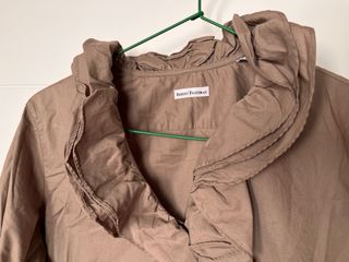 Camisa Robert Friedman volantes marrón talla L.