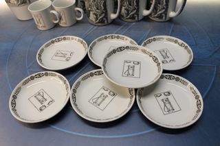 Pontesa. Café Monky. Caffettiere, tazze e piatti. 24 pezzi.