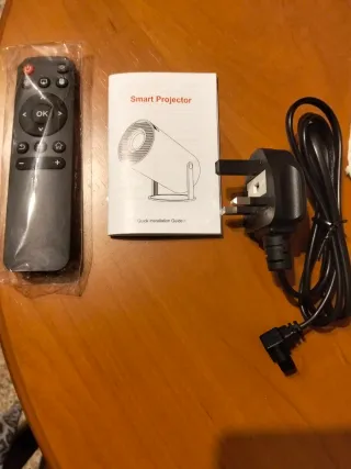 Proyector Inteligente HY300.