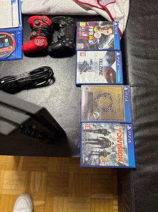 Ps4 Pro 1TB Negra + Juegos y Mandos