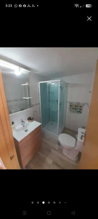 Alquiler vacacional primera linea de playa y pisci