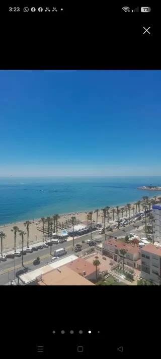 Alquiler vacacional primera linea de playa y pisci