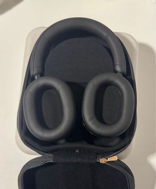 CON SEGURO! Sony WH-1000XM5 Negros