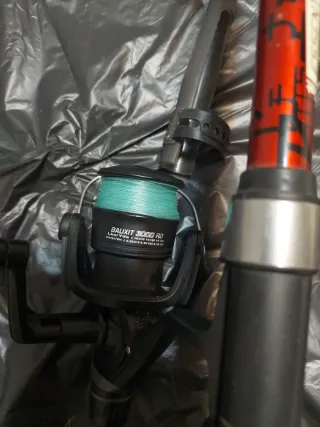 Caña de pescar y carrete Caperlan