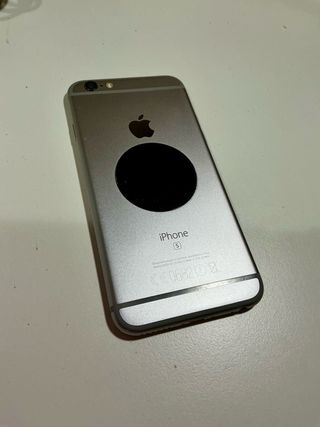 iPhone 6s con cargador, auriculares y caja