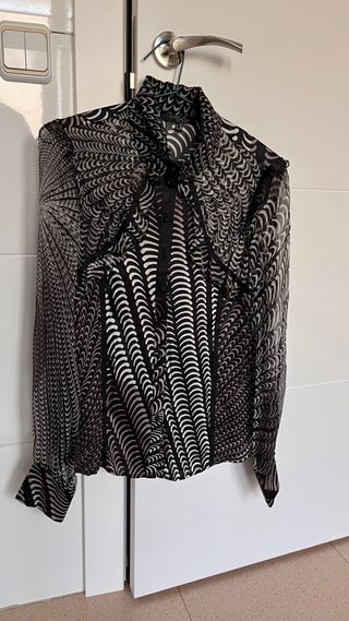 Camisa Mariella Rosati Blanco y Negro