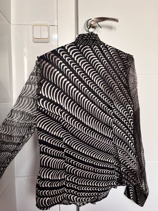 Camisa Mariella Rosati Blanco y Negro